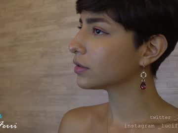 webcam girl lucia_ferri live cam image #2468819
