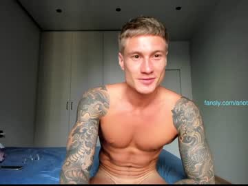 webcam man anotherguyonyourscreen live cam image #3380179