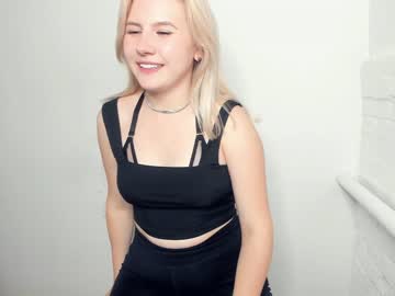 webcam girl baby_girl_mary live cam image #3096375