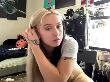 webcam girl charlybarbie live cam image #8785472