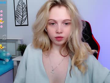 webcam girl small_blondee live cam image #5110474