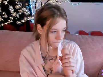 webcam girl kitnessky live cam image #12096347