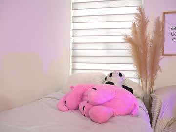 webcam girl veroniqe_lounge live cam image #6645973