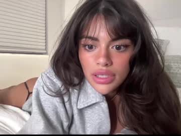 webcam girl poutyselena live cam image #10380534