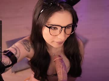 webcam girl lau__1 live cam image #8519014