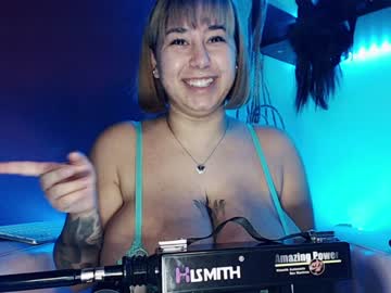 webcam girl selly_madelline live cam image #1058683