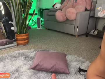 webcam girl sweet_littleee live cam image #12110858