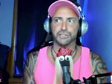 webcam man whaaaaaaaat live cam image #3299066