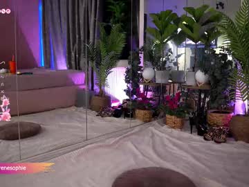 webcam girl serene_sophiex live cam image #12120691
