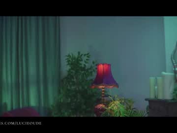 webcam girl lucieoude_ live cam image #4552341