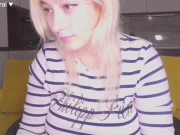 webcam girl aveksmr live cam image #759364