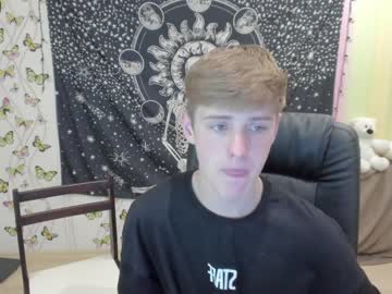 webcam man logancorvus live cam image #2474432