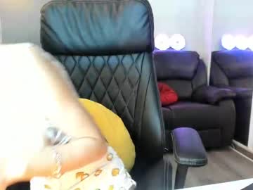 webcam girl hotfallingdevil live cam image #696786