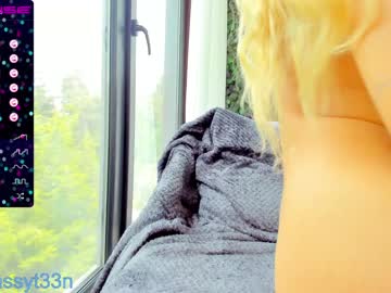 webcam girl sassyt33n live cam image #5945834