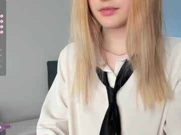 webcam girl maidabuoy live cam image #8990992