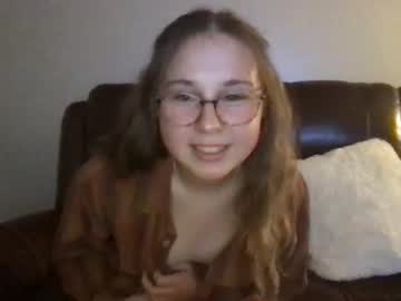 webcam girl belle_blossom live cam image #3968541