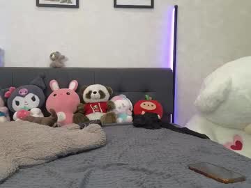 webcam girl jenie_fire live cam image #12592820