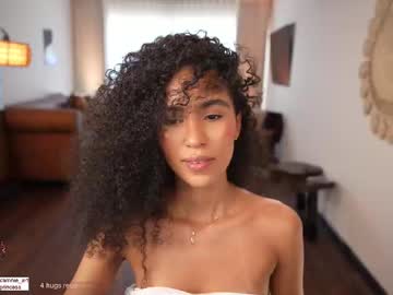 webcam girl amnie_ live cam image #12018596