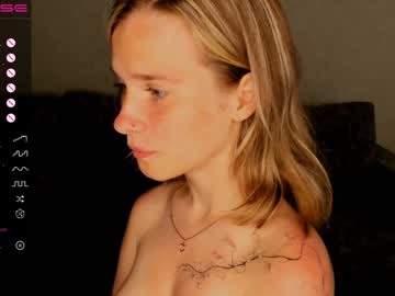 webcam girl lynnatlee live cam image #9680692