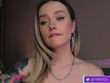 webcam girl _yvie_ live cam image #4793910