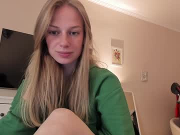 webcam girl magic_couple13 live cam image #11022438