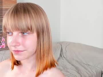 webcam girl moiraashmore live cam image #11027625