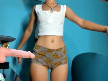 webcam girl akino_17 live cam image #2710137