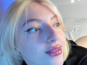 webcam girl yournaughtymiss live cam image #5533091