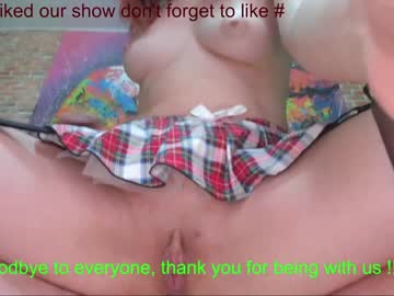 webcam couple kira__edward live cam image #571846