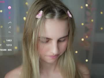 webcam girl fluffy_angel live cam image #10660704