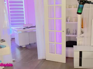 webcam girl wildwifebarbie live cam image #10314781