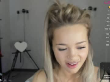 webcam girl angelic_whisper live cam image #3262801