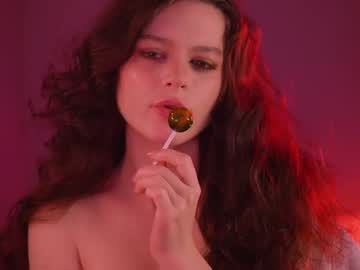 webcam girl lorienn live cam image #12657125