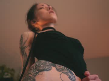 webcam girl ambientink live cam image #3461359
