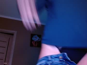 webcam girl juicy_peach88 live cam image #4117407