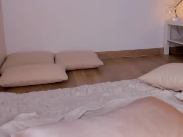 webcam girl roxy_blue_eyed_ live cam image #9706856