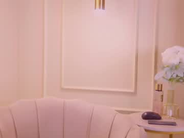 webcam girl gwenbanks live cam image #10437535