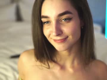 webcam girl angels_kiss live cam image #3965353