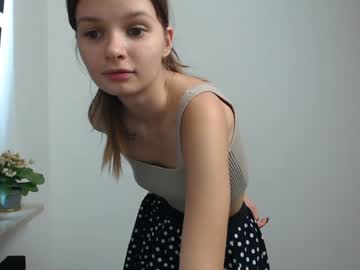 webcam girl vivien_slender live cam image #9726713