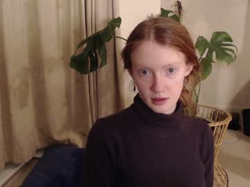webcam girl dominiquemystique live cam image #7412081