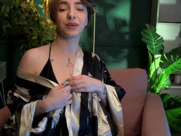 webcam girl yours_lola live cam image #1800351