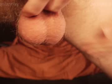 webcam man lazyriley live cam image #5584253