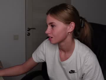 webcam girl abby_laker live cam image #11537558