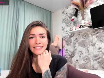 webcam girl joconda live cam image #2274811