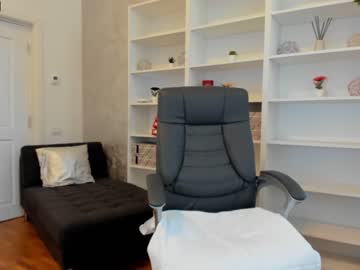 webcam girl vanessacroft live cam image #2333529