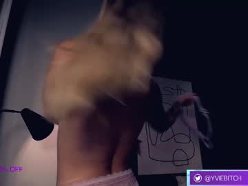 webcam girl yvie_ live cam image #9361370