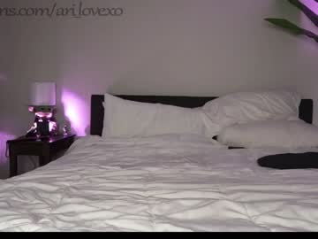 webcam couple ari_lovexo live cam image #5513588