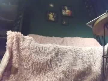webcam girl bmwm5f90 live cam image #11897358