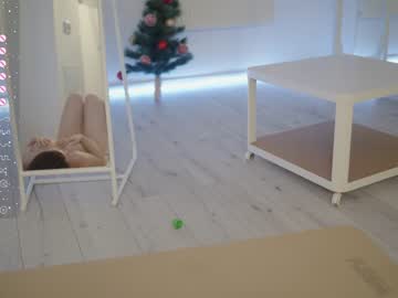 webcam girl floret_joy live cam image #8091125