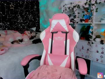 webcam girl littleflufflepuff live cam image #799600